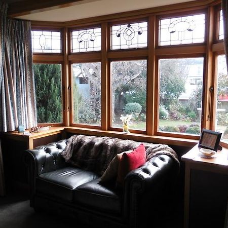 Highway House Bed And Breakfast Oamaru Exterior photo